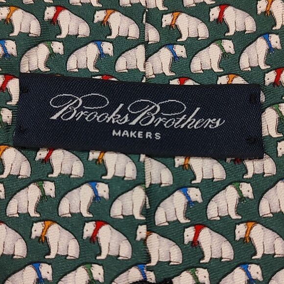 Brooks Brothers Green Silk Polar Bear Print Men's Necktie - Picture 2 of 8